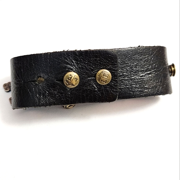Lenny & Eva - Karma Leather Bracelet - Picture 5 of 6